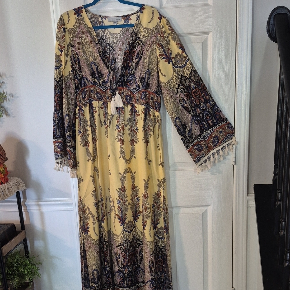 Elegant Long Sleeve Paisley Dress in Yellow and Blue